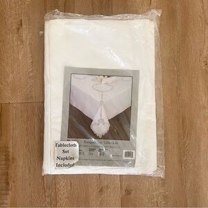 NIP Keeco 100% Cotton Embroidery & Hand‎ Made Lace Tablecloth & Napkins 68"x122"